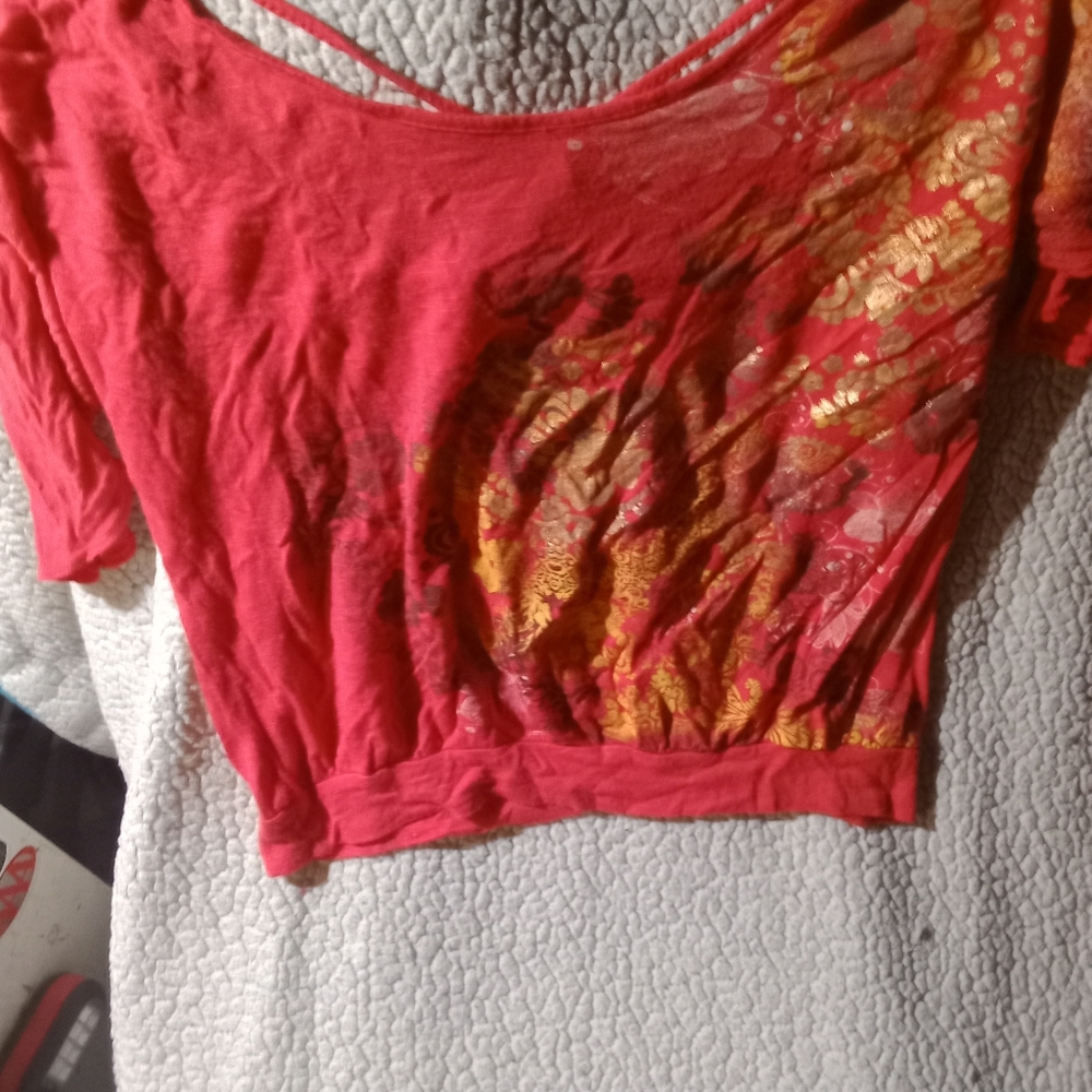 Crop top
